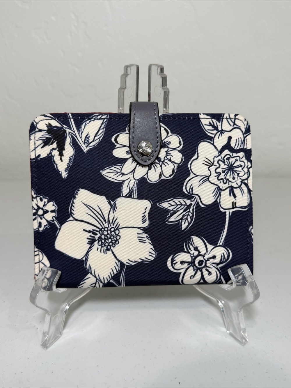 Vera Bradley Midtown RFID Passport Wallet NWT